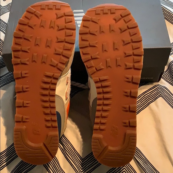 Practically new - Picture 2 of 2